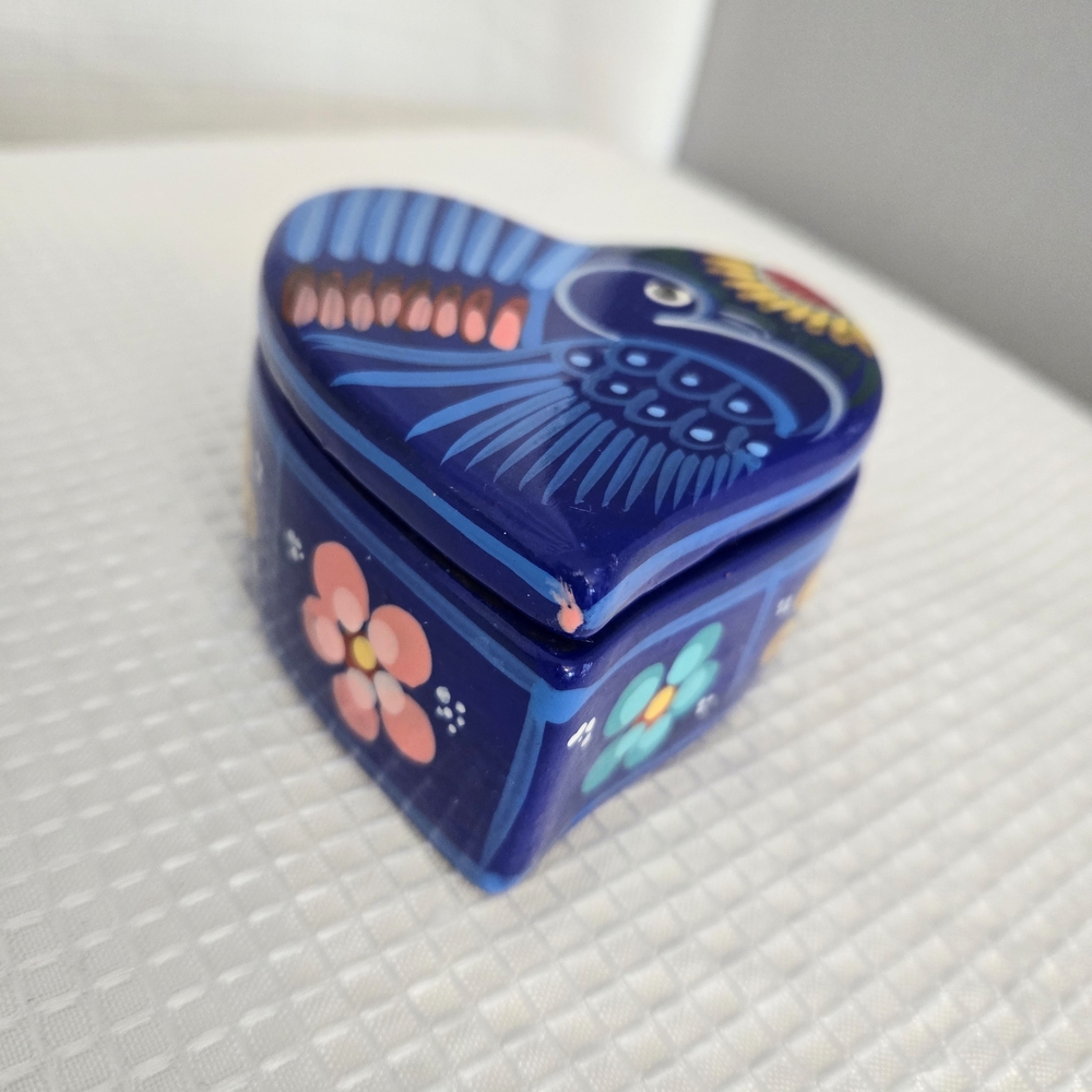 Talavera Trinket Box Blue Bird Heart Mexican Pottery Redware Vanity - Picture 5 of 8